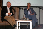 De economen Arnold Heertje en Jaap van Duijn tijdens het debat 'De wereld na de kredietcrisis' 
in Felix Meritis © A. van Roekel